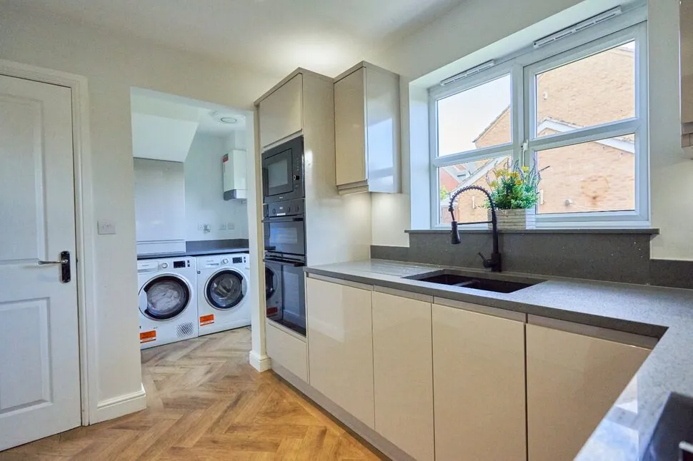 Ellington Way, St. Helens, WA9, photo 12