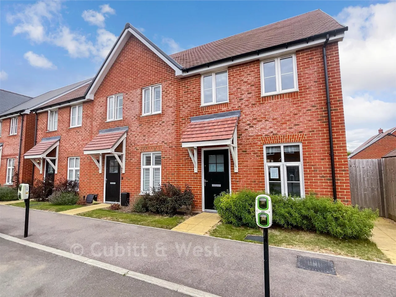 2 bed house for sale, Knight Gardens, Arundel, BN18