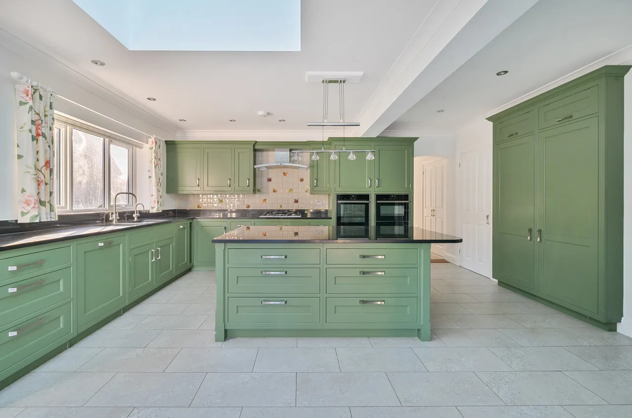 Gascoigne Lane, Ropley, SO24, photo 15