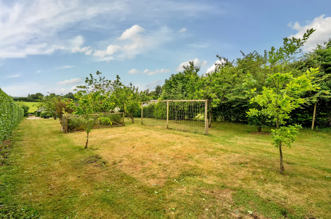 Gascoigne Lane, Ropley, SO24, photo 18