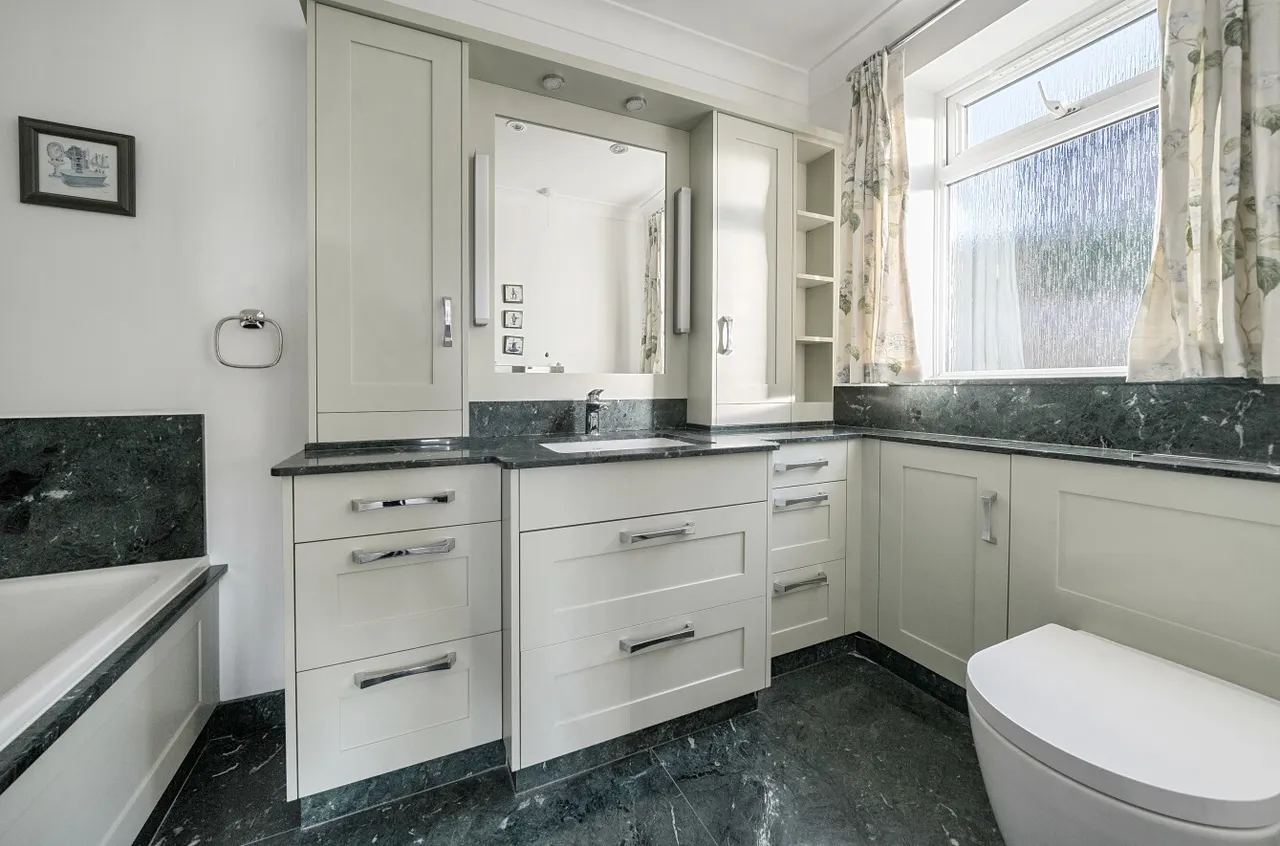 Gascoigne Lane, Ropley, SO24, photo 6