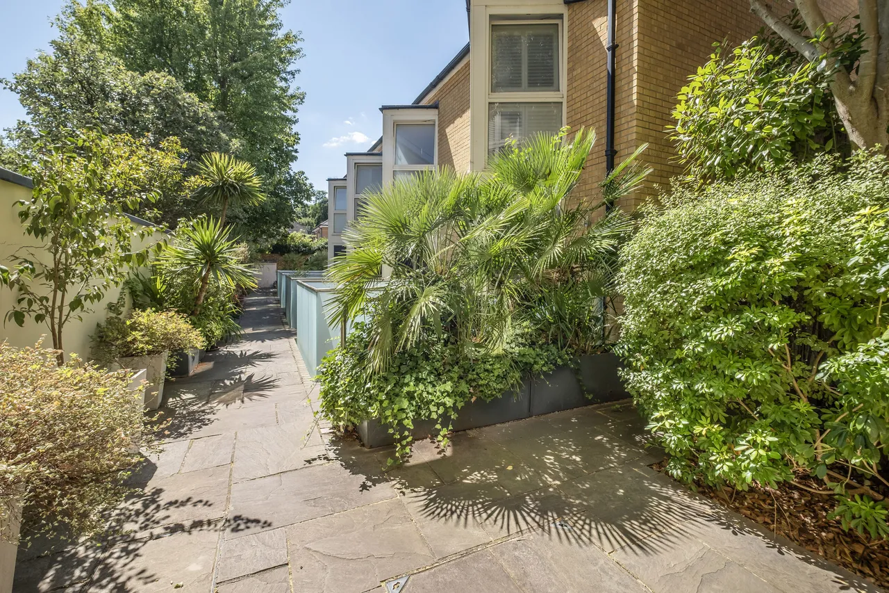 Winchester Walk, London, SW15, photo 10