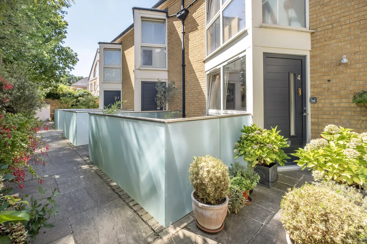 Winchester Walk, London, SW15, photo 12