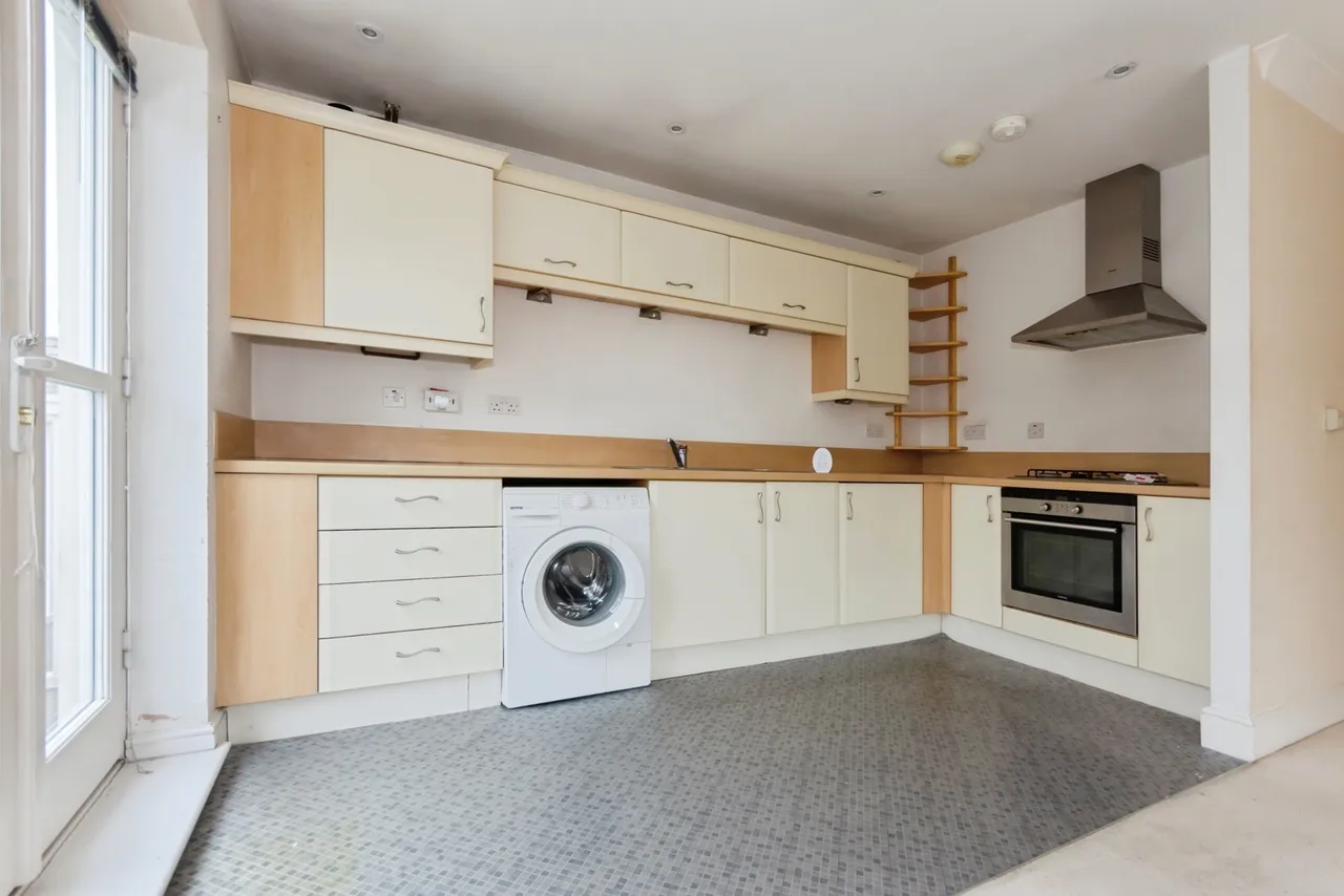 Woodshires Road, Solihull, West Midlands, B92, photo 2