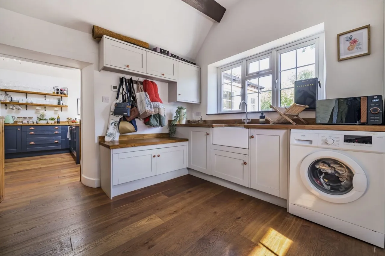 Pear Tree Cottage, Crudwell, SN16, photo 9
