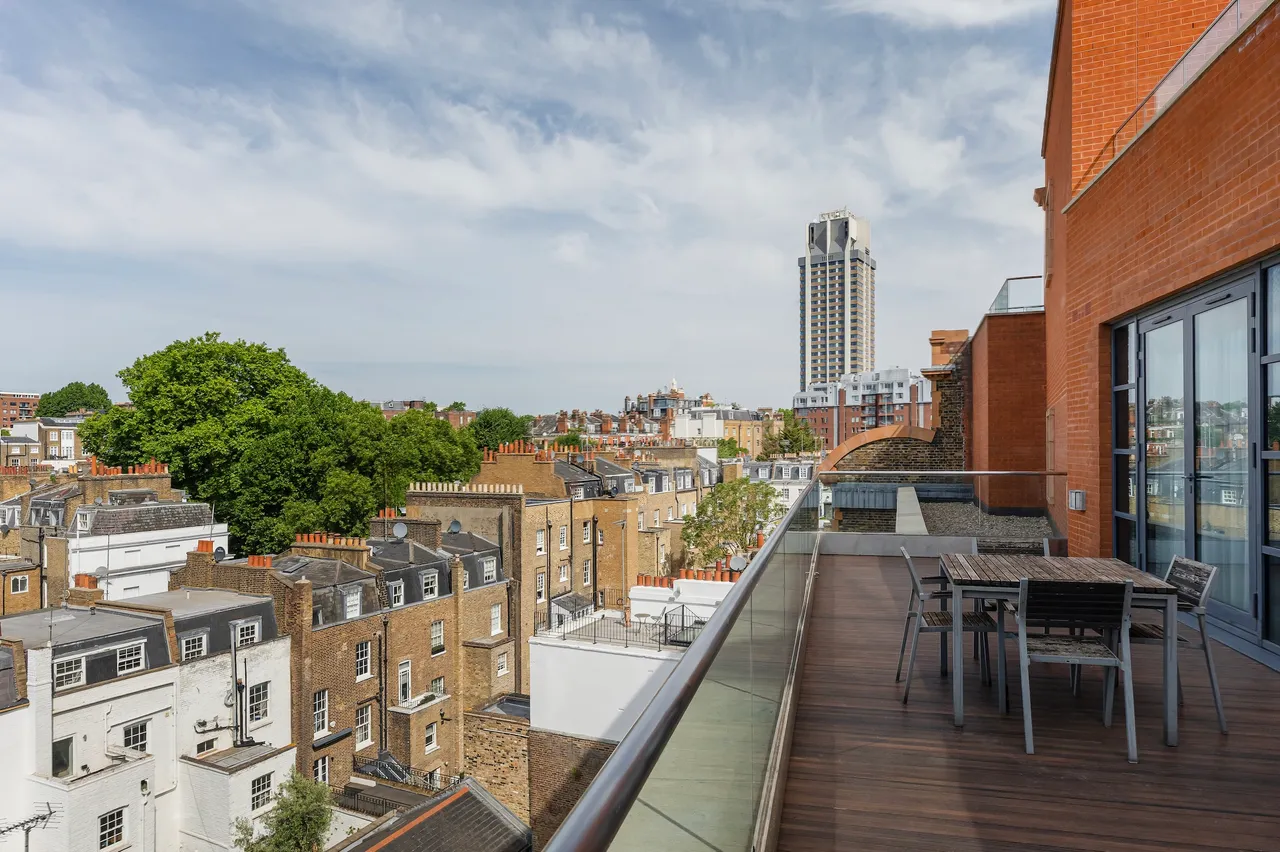 Trevor Square, Knightsbridge, London, photo 2