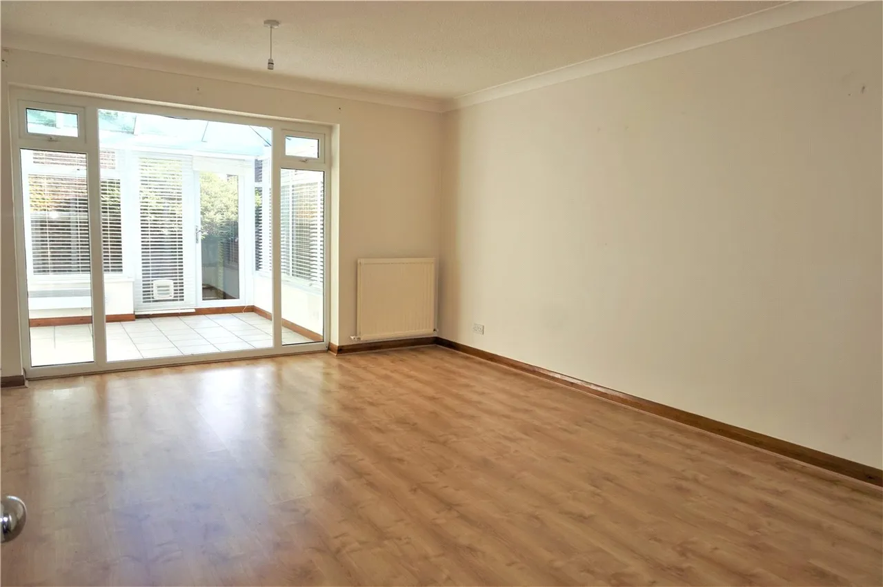 Corbett Drive, Lightwater, GU18, photo 3
