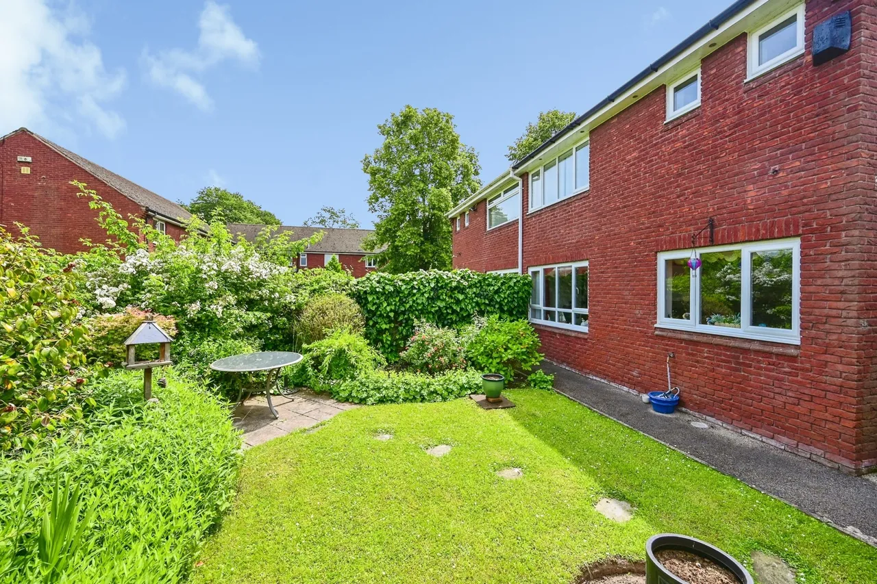 Church Road, Halewood, L26, photo 12