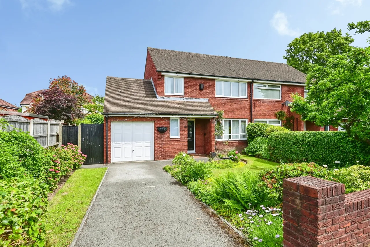 3 bed property for sale, Church Road, Halewood, L26