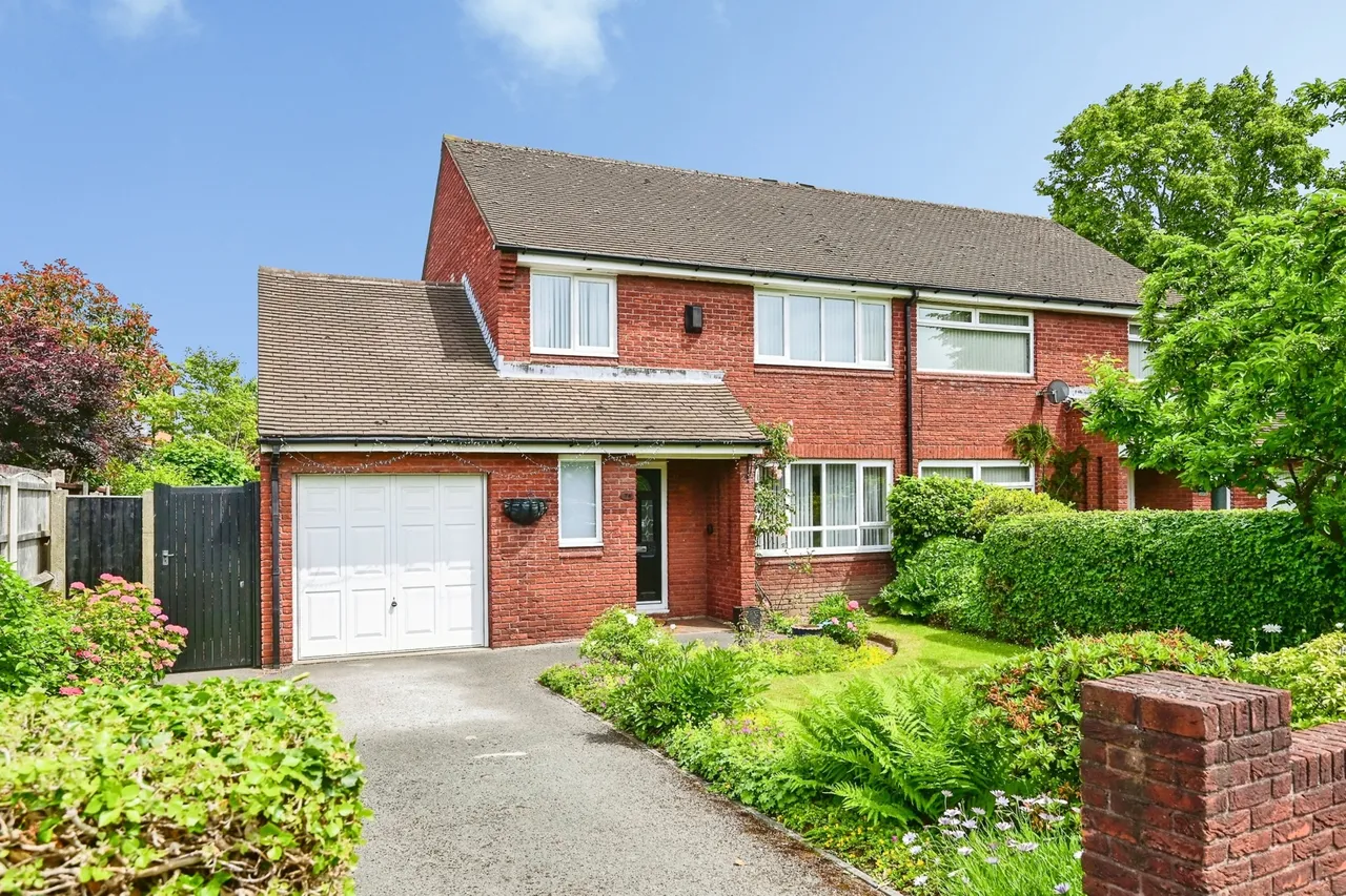 Church Road, Halewood, L26, photo 20