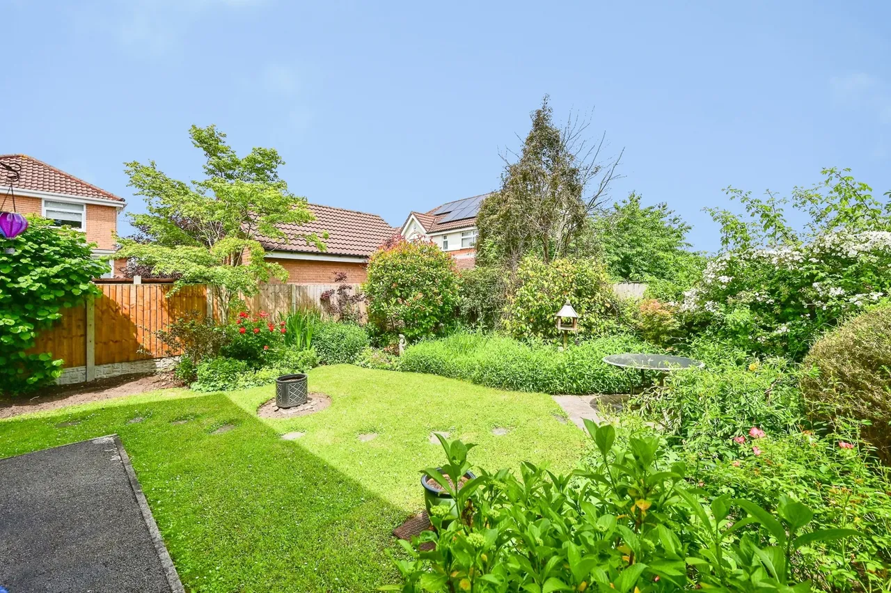 Church Road, Halewood, L26, photo 17