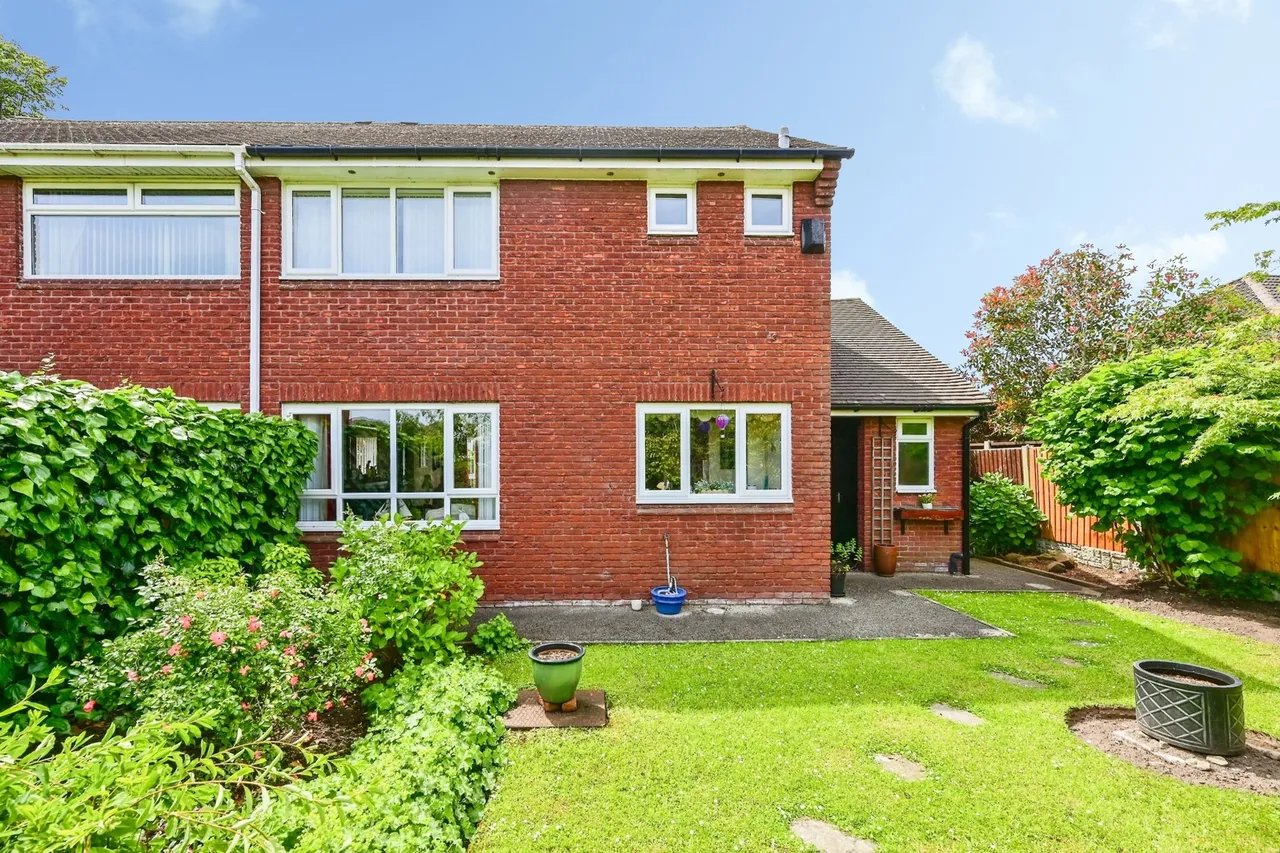 Church Road, Halewood, L26, photo 13