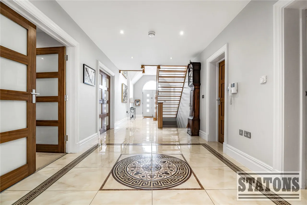 Parkgate Crescent, Hadley Wood, EN4 0NW, photo 4