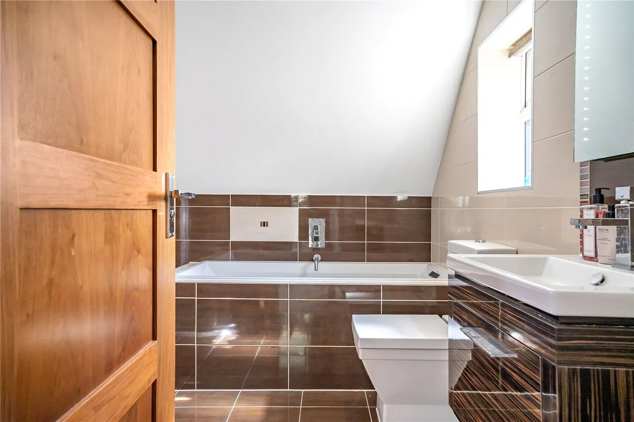 Parkgate Crescent, Hadley Wood, EN4 0NW, photo 29