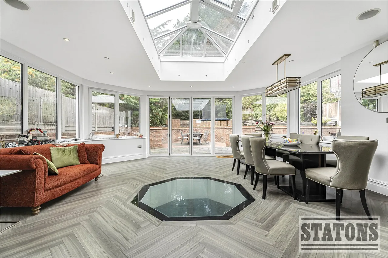 Parkgate Crescent, Hadley Wood, EN4 0NW, photo 8