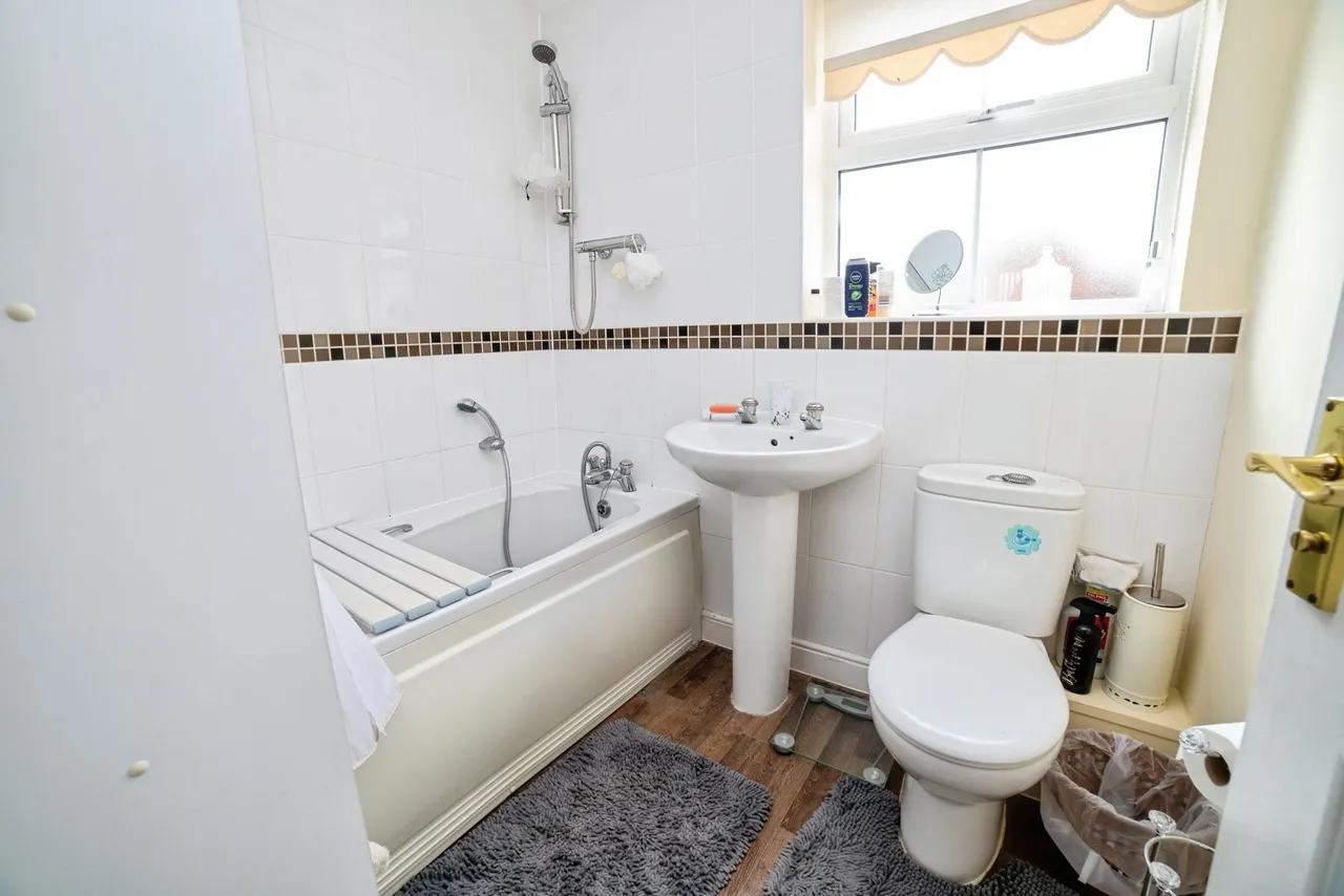 New Terrace, Pleasley, NG19, photo 21