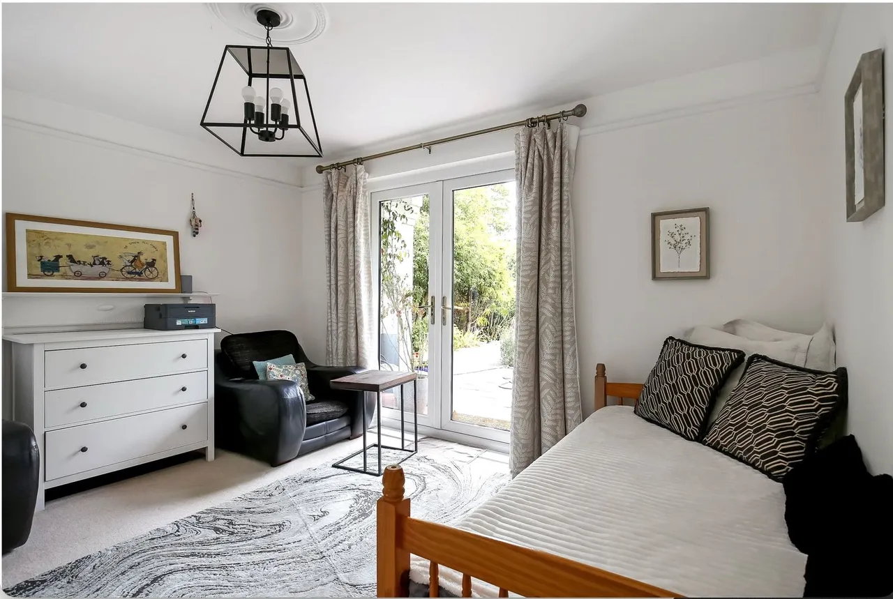 Coombe Road, Salisbury, Wiltshire, SP2 8BN, photo 10