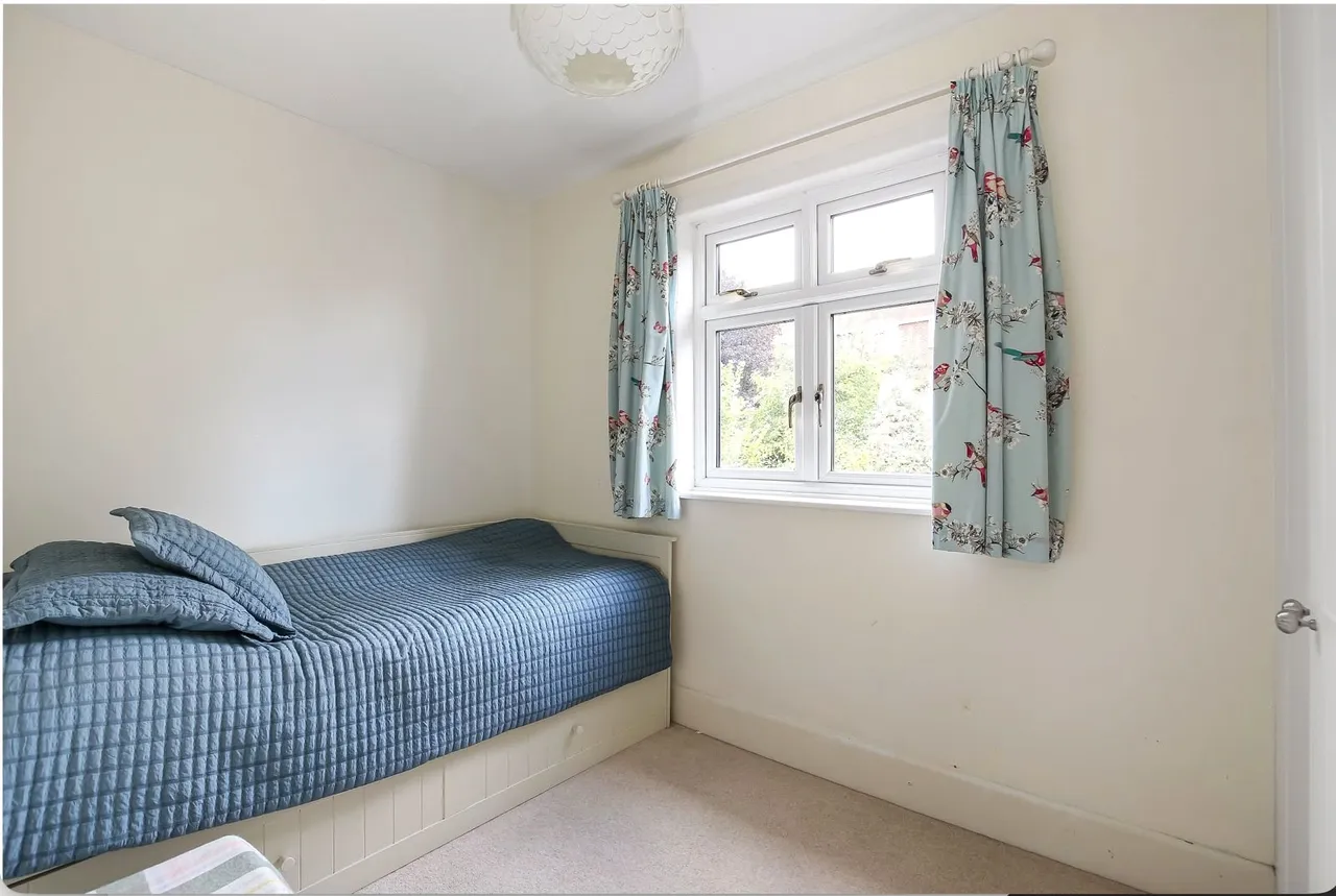 Coombe Road, Salisbury, Wiltshire, SP2 8BN, photo 6