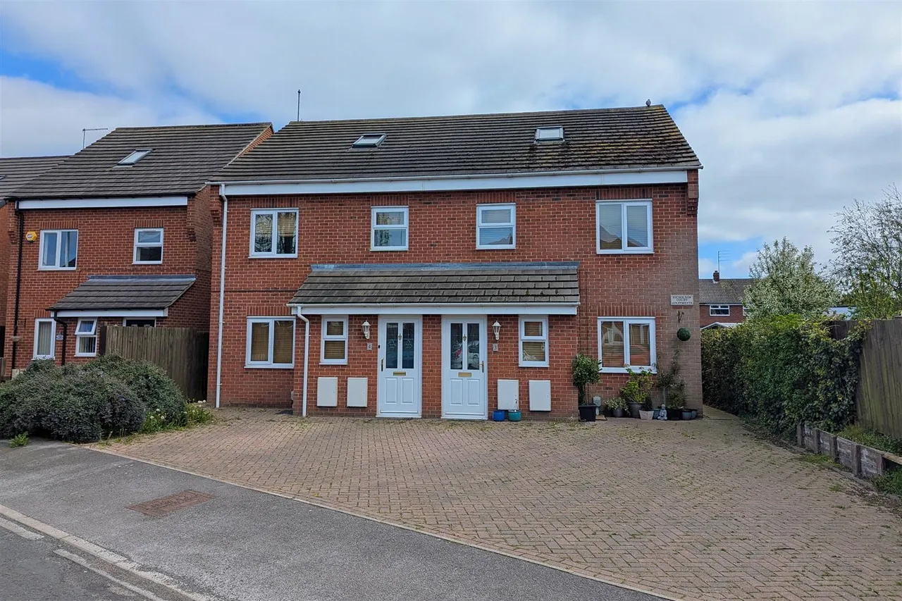 Nicholson Close, Beverley, photo 4