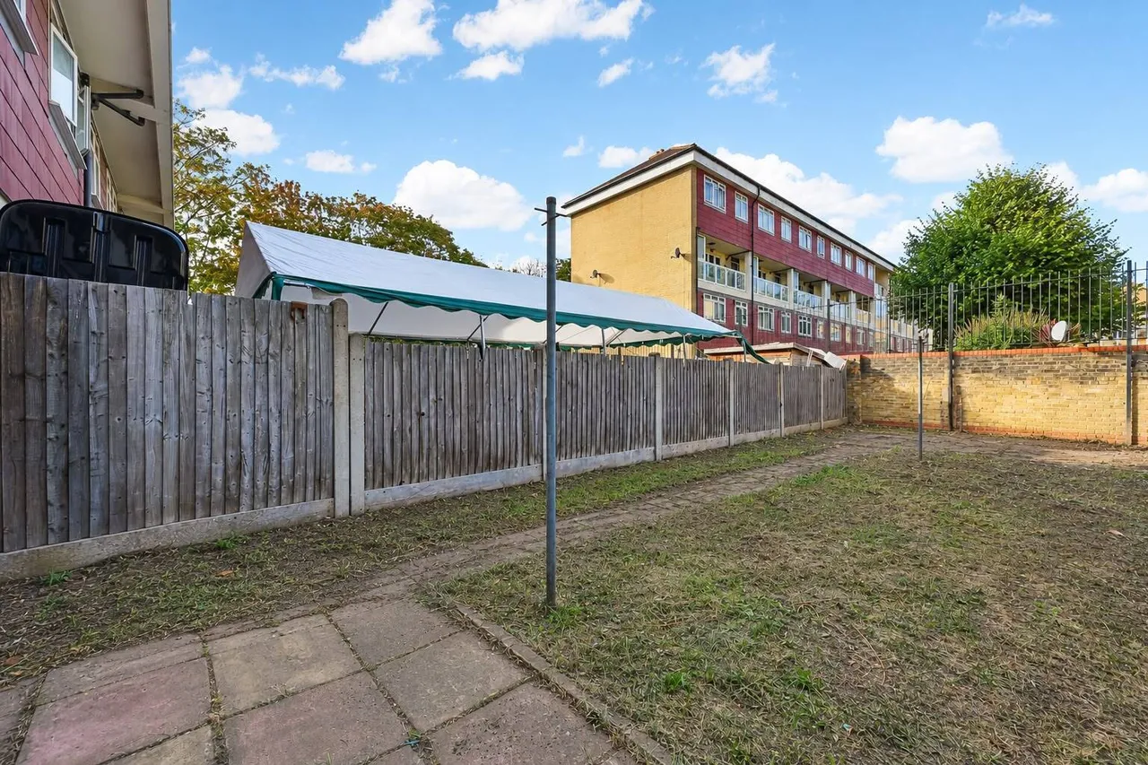Boathouse Walk, London, SE15, photo 6