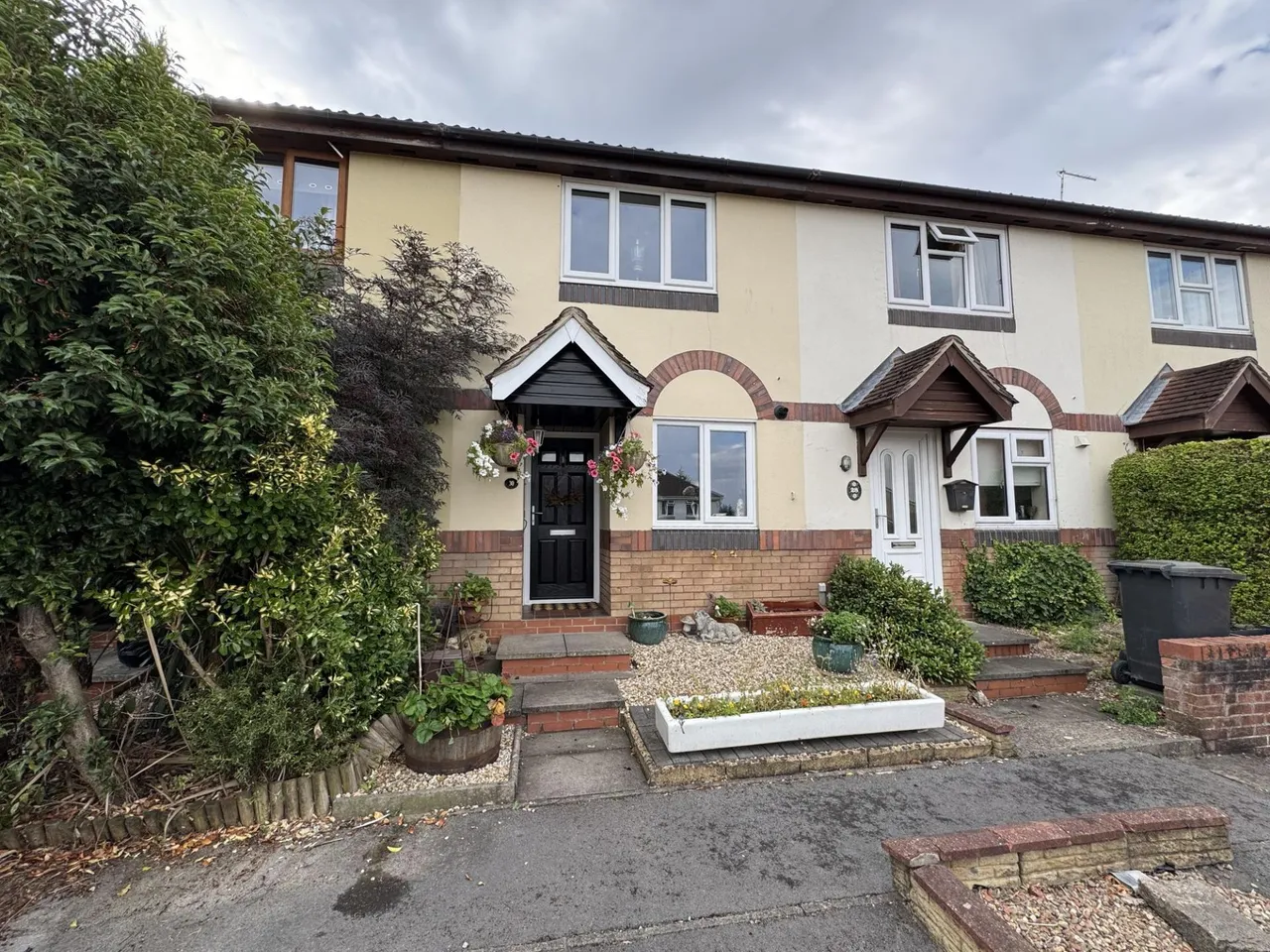 2 bed house for sale, Wye Dale, Church Gresley, DE11