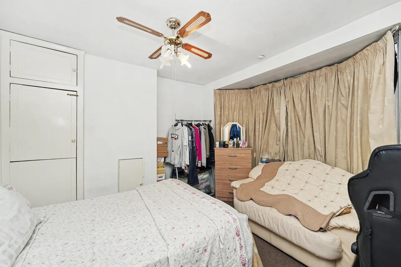 Balmoral Road, EN3, photo 15