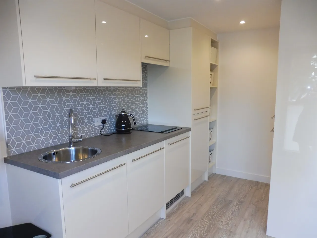 London Road, Cheam, SM3, photo 4