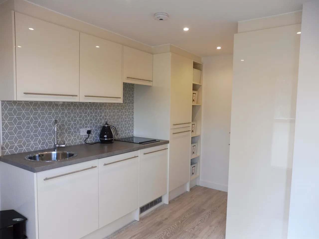 London Road, Cheam, SM3, photo 5