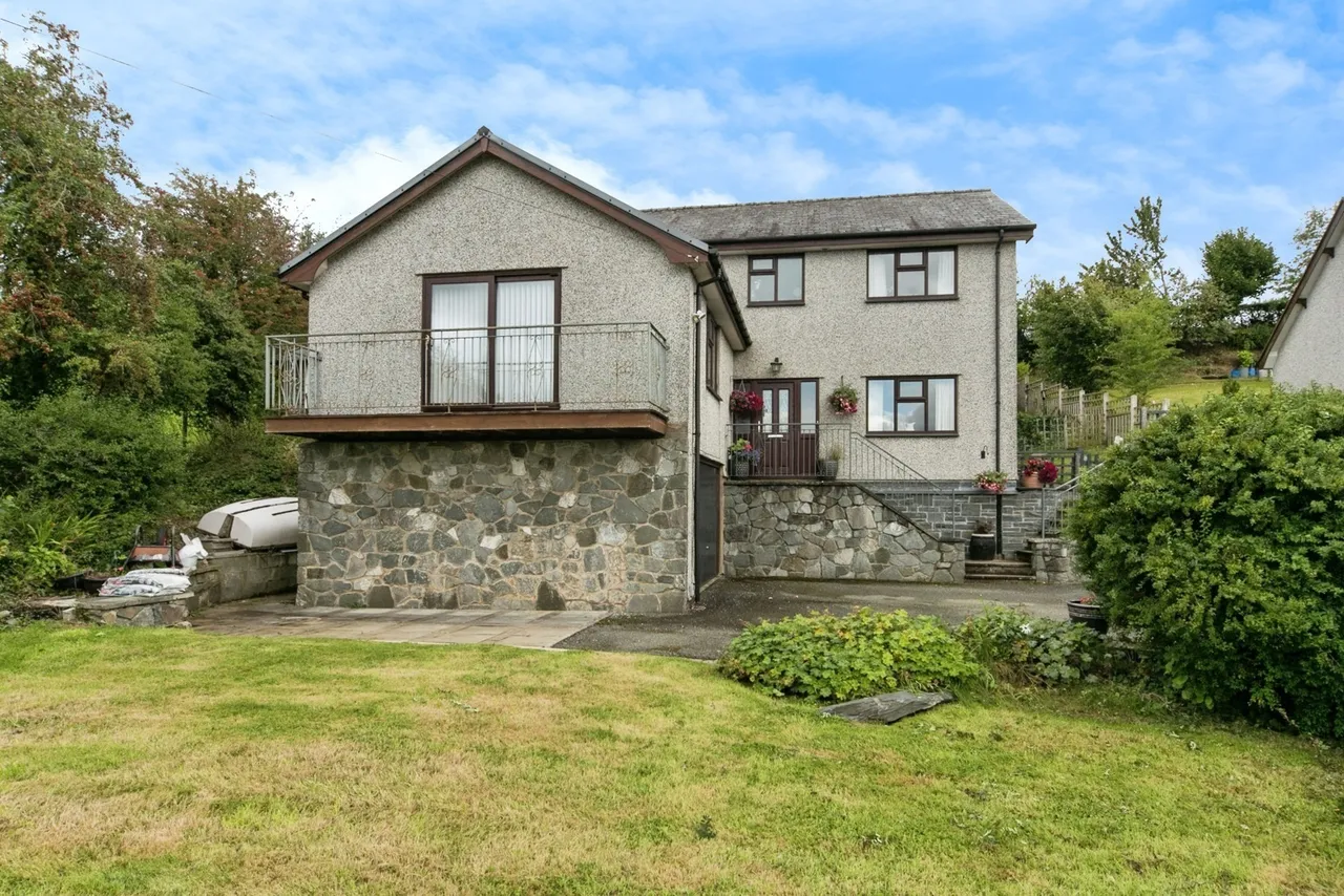 4 bed house for sale, Ffordd Trwyn Swch, Llanddoged, LL26