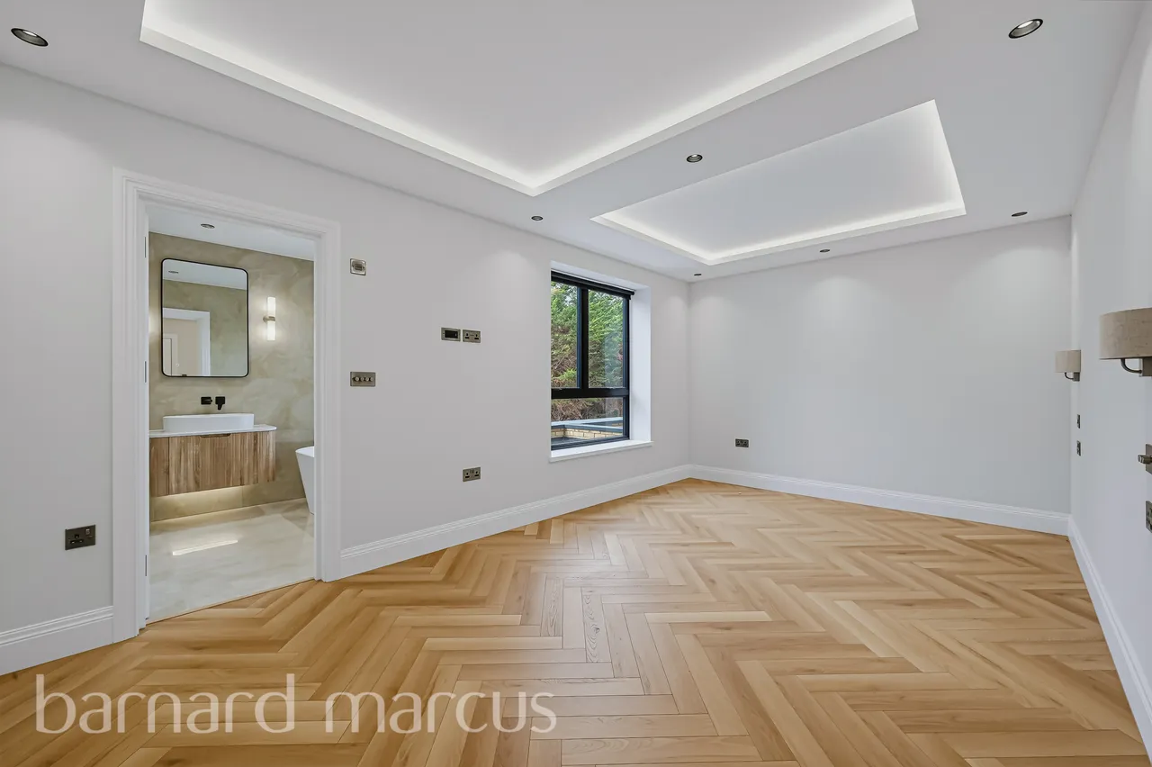 Winston Close, London, SW20, photo 7