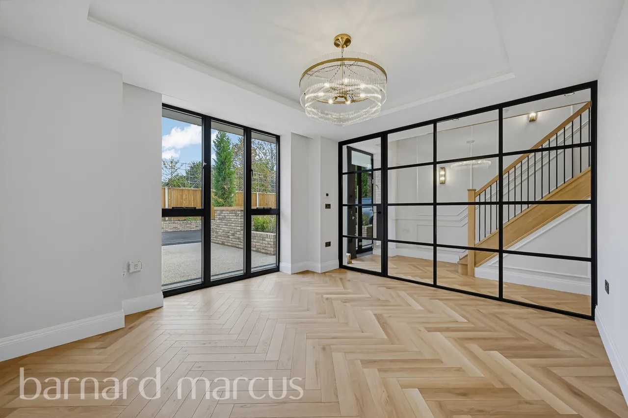 Winston Close, London, SW20, photo 3