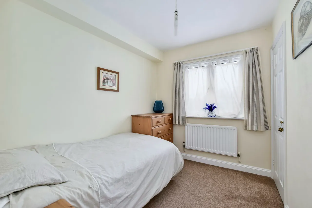 Oak Tree Close, Abbots Langley, WD5, photo 12