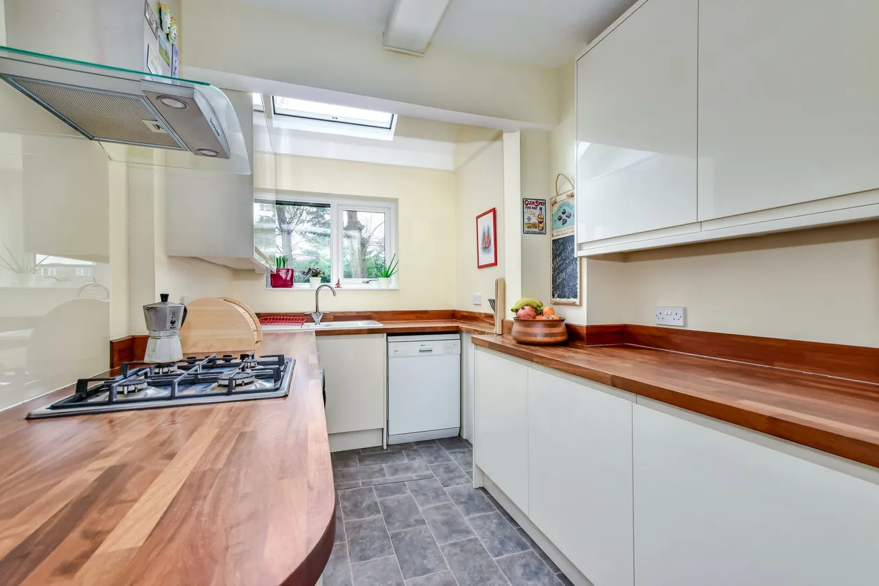 Oak Tree Close, Abbots Langley, WD5, photo 4