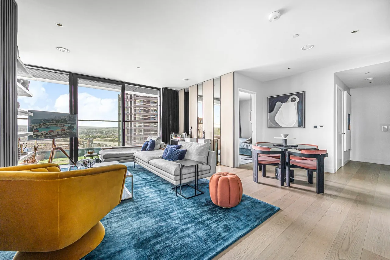 2 bed flat for sale, Wards Place, London, E14