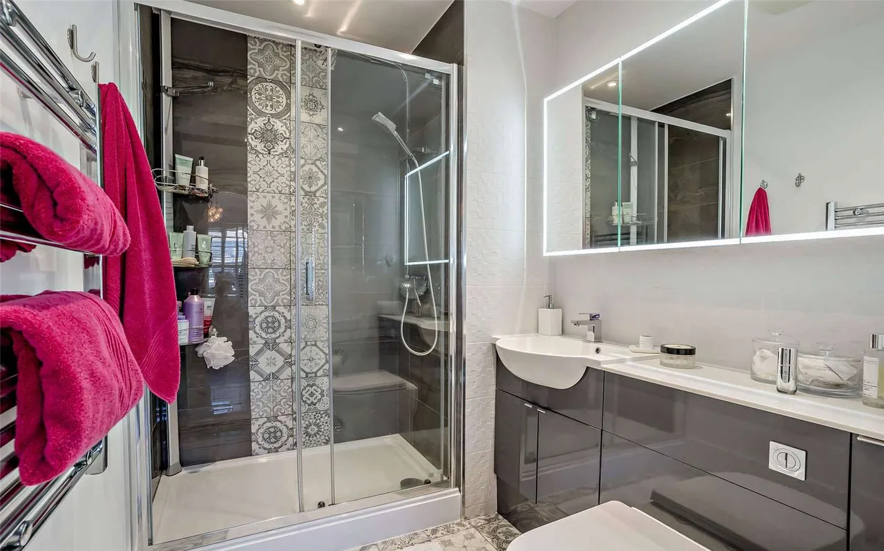 Ferry Court, Cardiff, CF11, photo 15