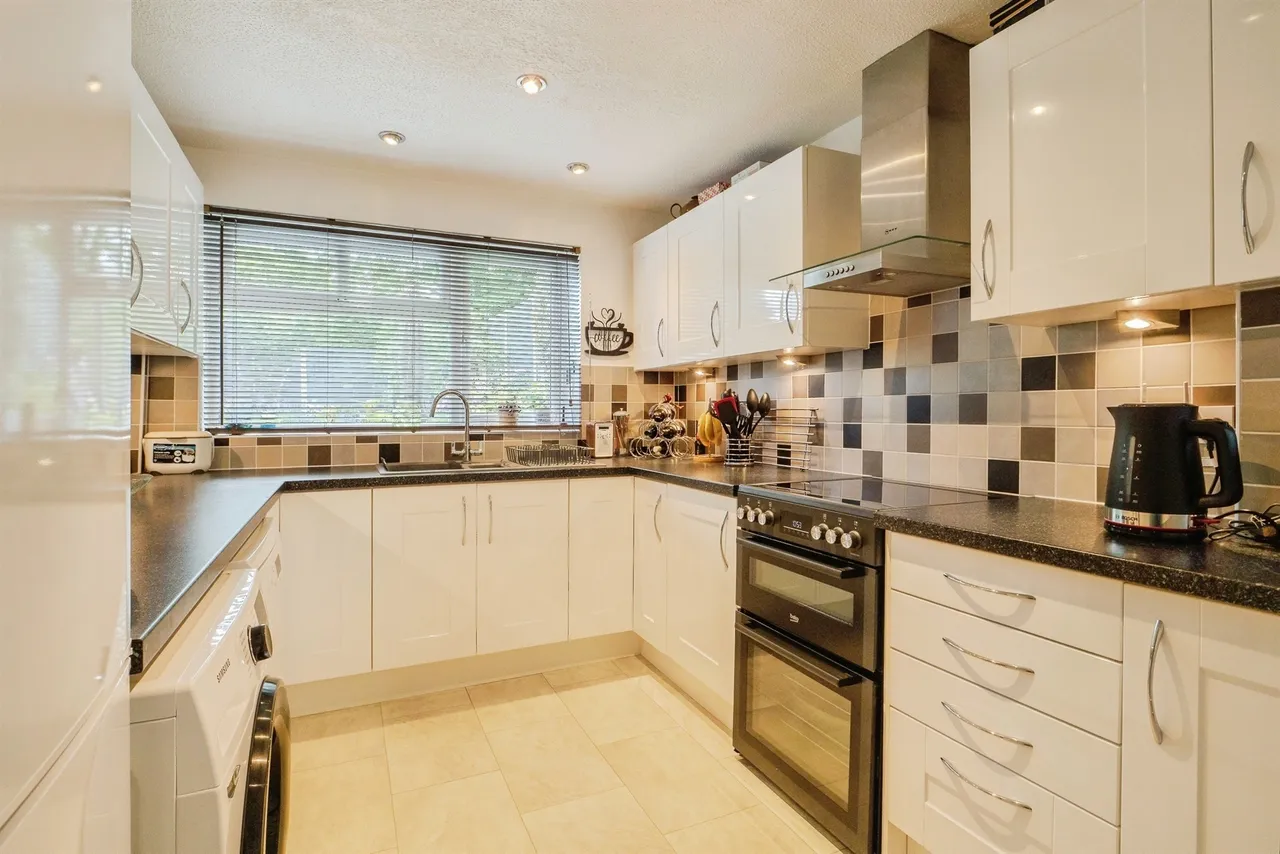 Althorpe Drive, Loughborough, photo 8