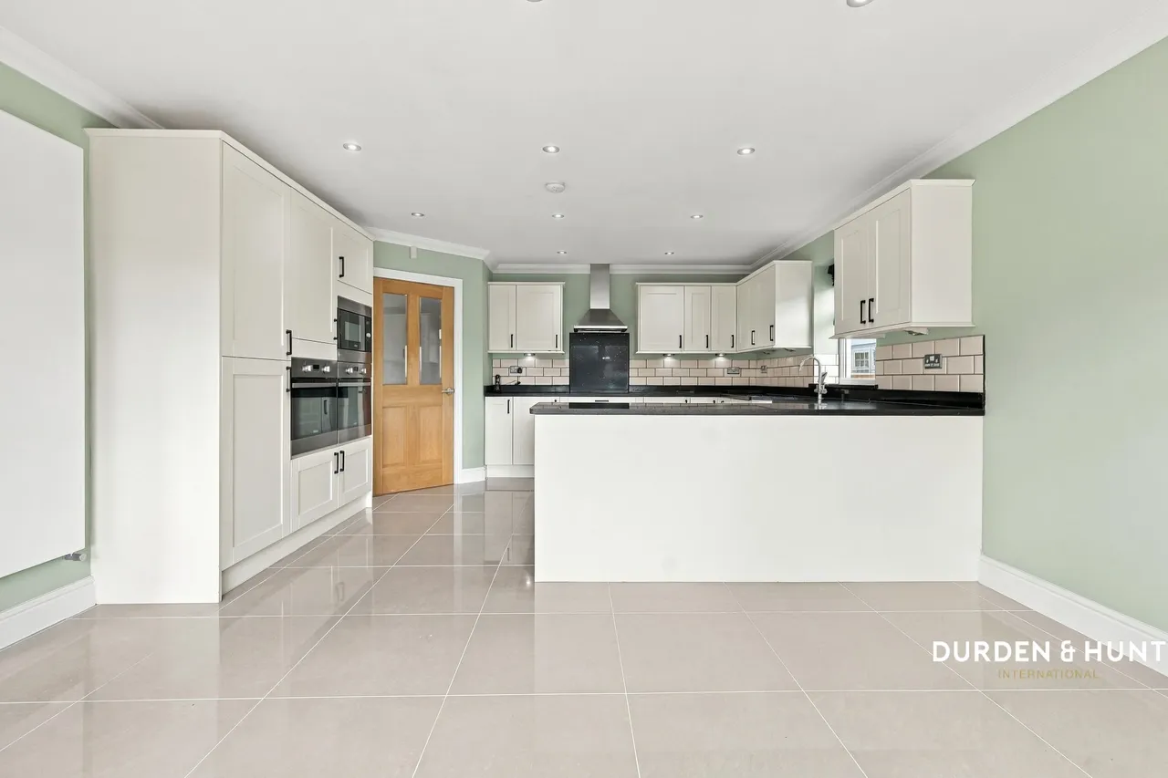 Trinity Road, Rayleigh, SS6, photo 9