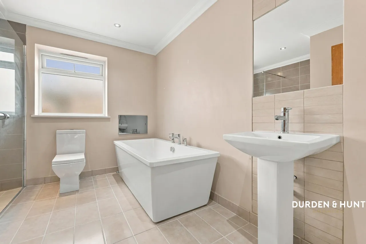 Trinity Road, Rayleigh, SS6, photo 27