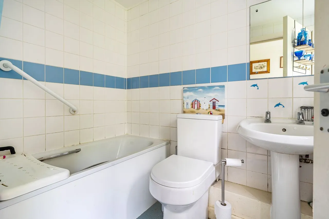 St Andrews Close, Castle Cary, BA7, photo 7