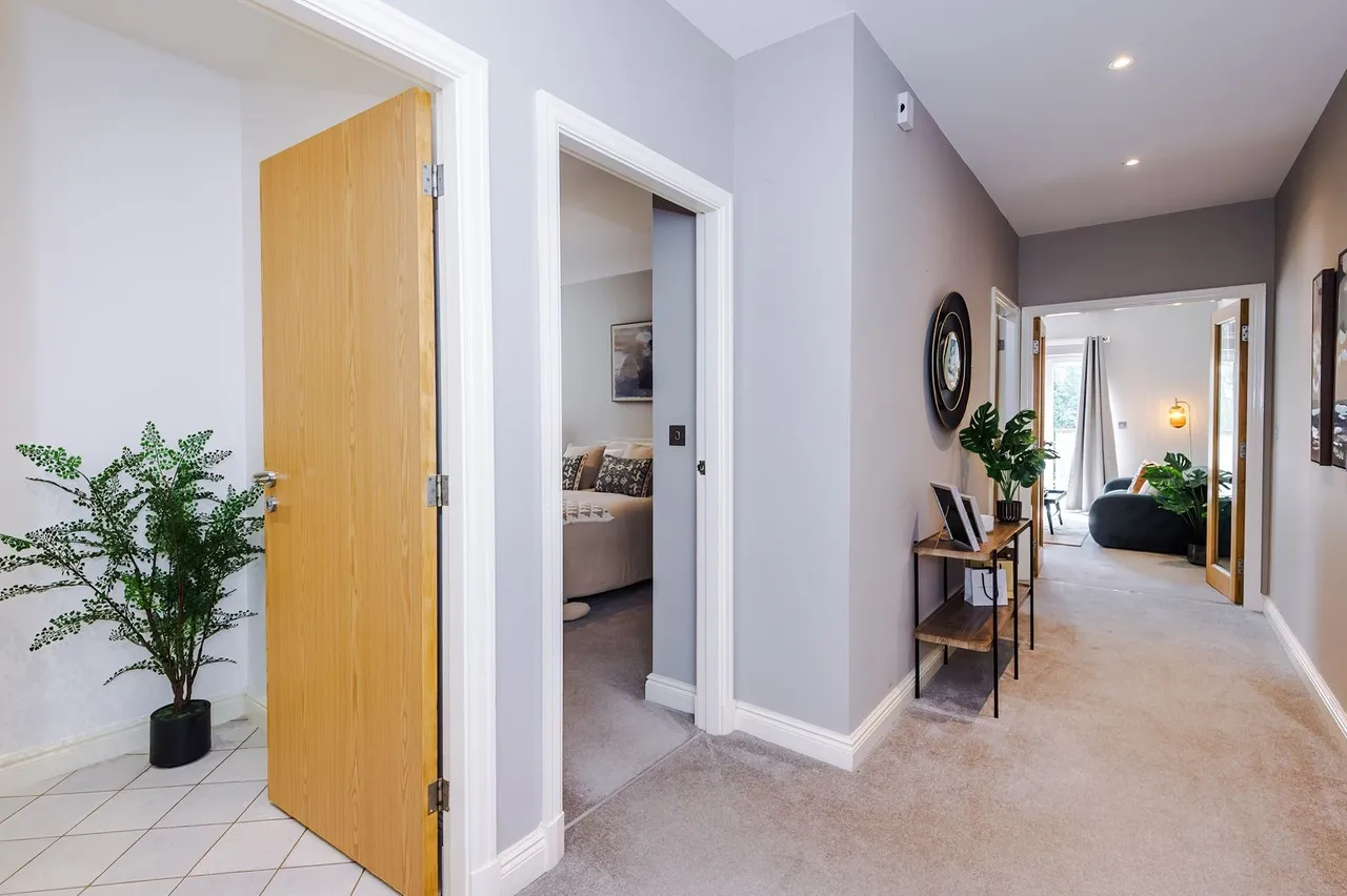 Buxton Road West, Stockport, SK12, photo 6