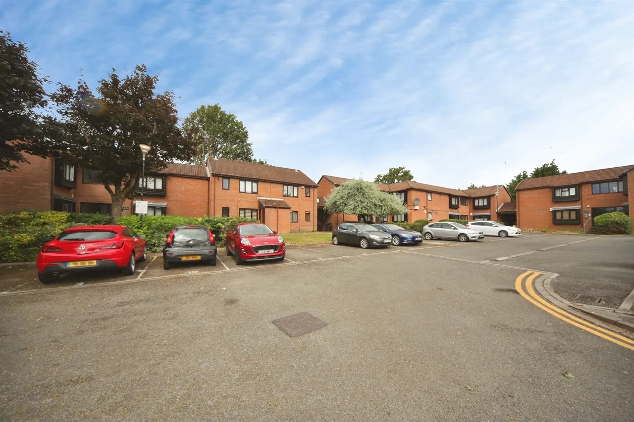 Colin Road, Luton, LU2, photo 11