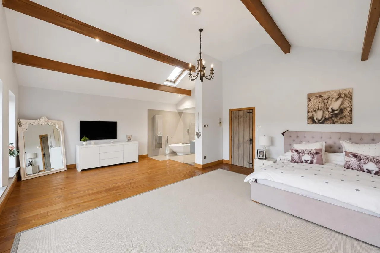 Longworth Road, Egerton, photo 26