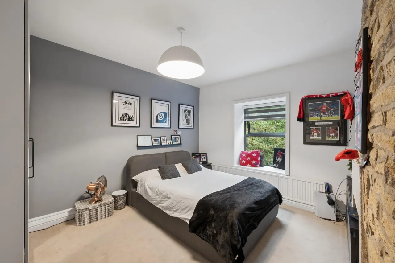 Longworth Road, Egerton, photo 31