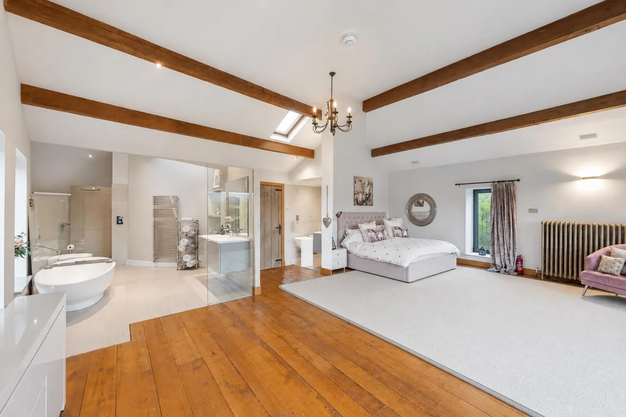 Longworth Road, Egerton, photo 28