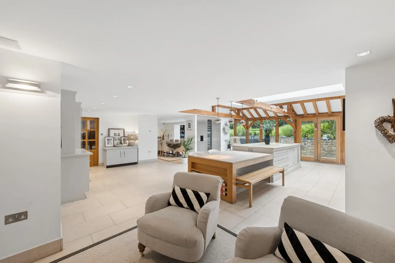 Longworth Road, Egerton, photo 11