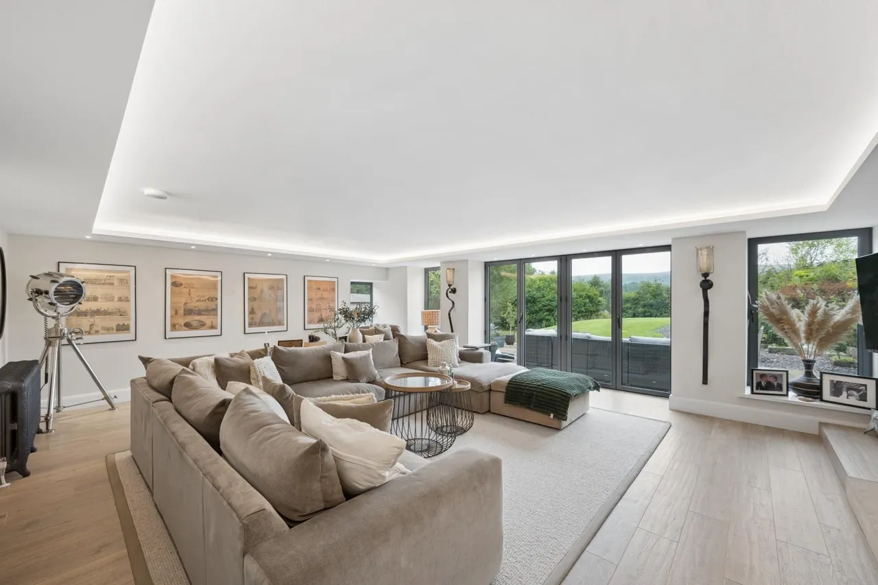 Longworth Road, Egerton, photo 17