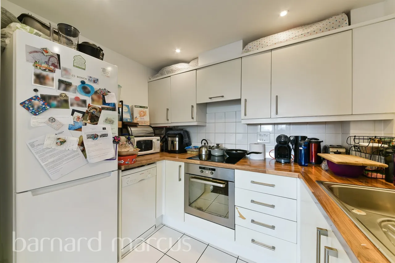 Wooldridge Close, Feltham, TW14, photo 4