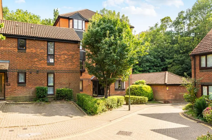 2 bed flat for sale, Turnpike Lane, Sutton, SM1