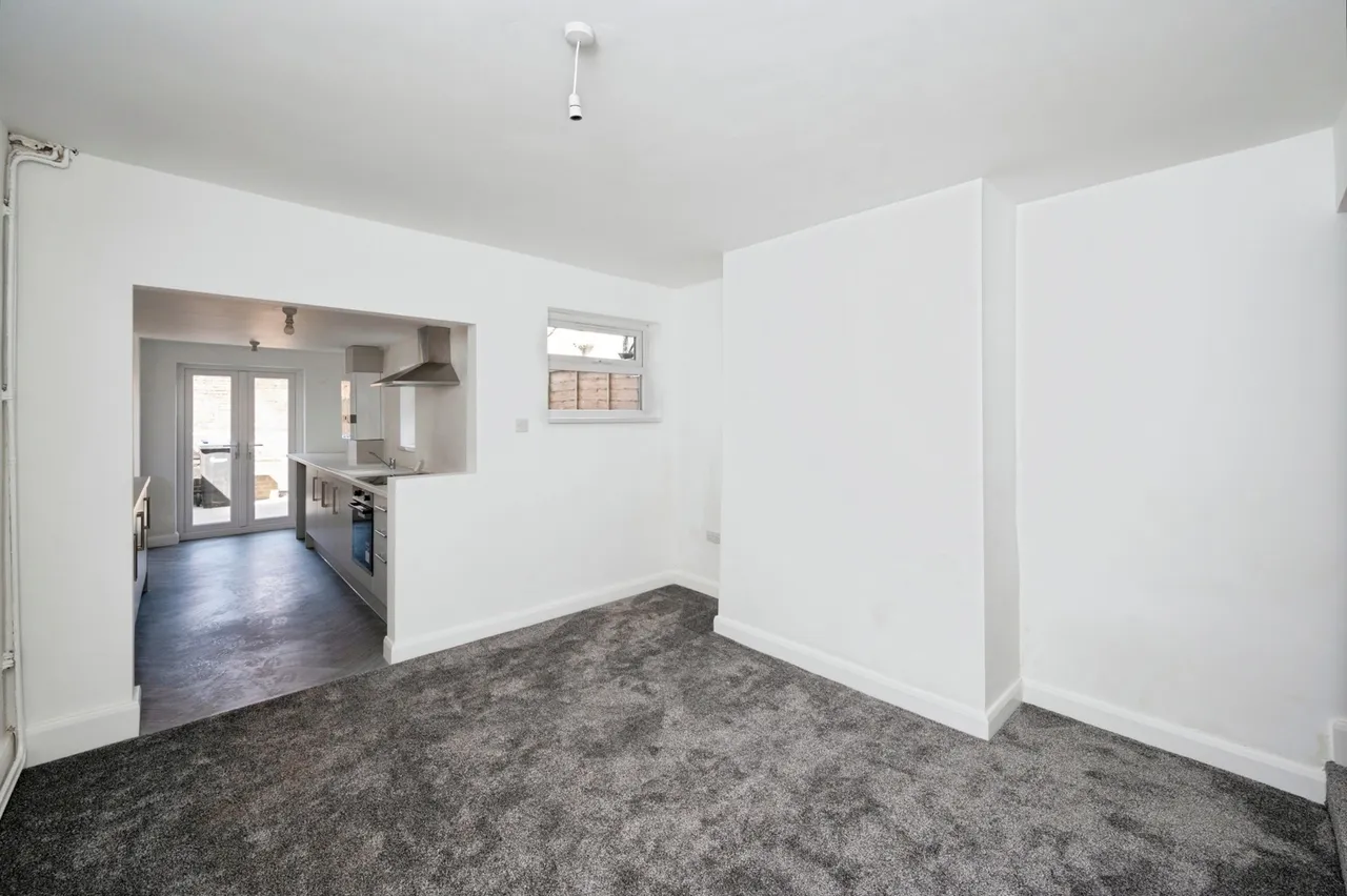 Queen Street, Kirkby-in-Ashfield, Nottingham, Nottinghamshire, NG17, photo 7