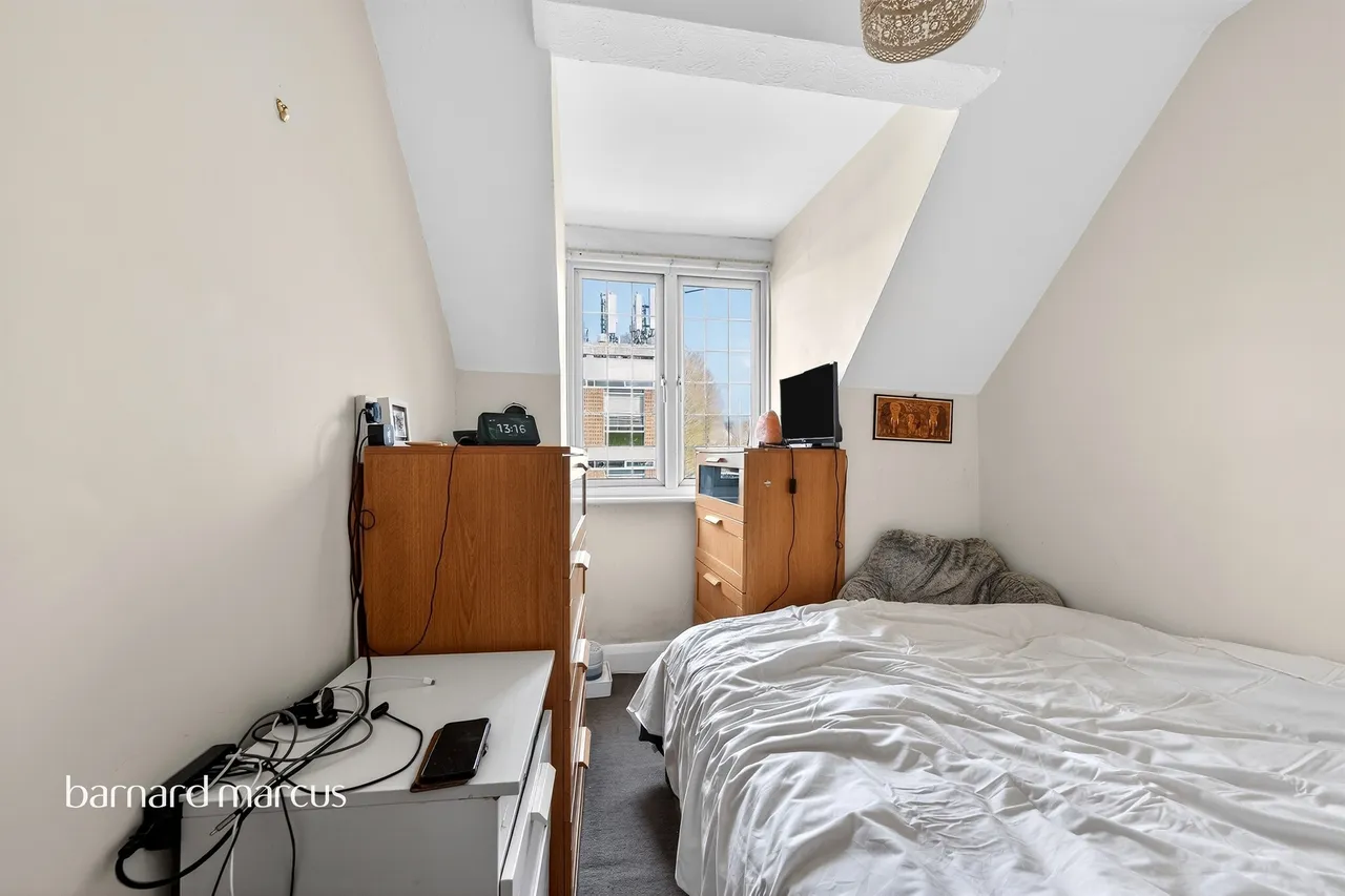 High Street, Dorking, RH4, photo 6